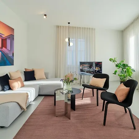 Apartment Modernes Flair - Designer-apartment In Top-lage - Bis 3 Personen - -zentrum *