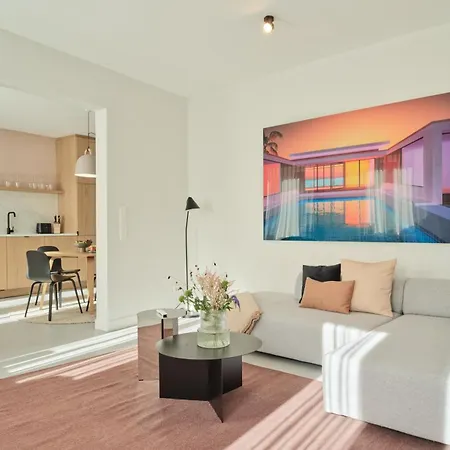 Modernes Flair - Designer-apartment In Top-lage - Bis 3 Personen - -zentrum *