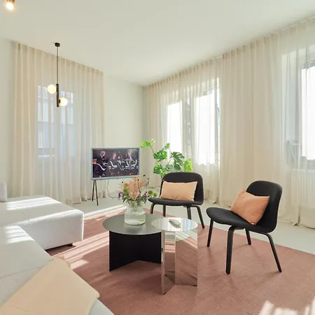 Modernes Flair - Designer-apartment In Top-lage - Bis 3 Personen - -zentrum Apartment